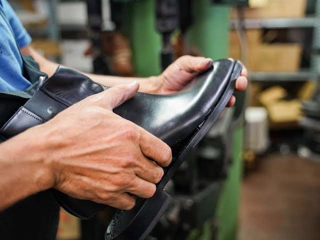 From Idea to Shelf: Understanding the Footwear Production Process Step by Step